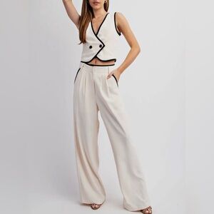 Chic Cream Women's 2 Piece Set